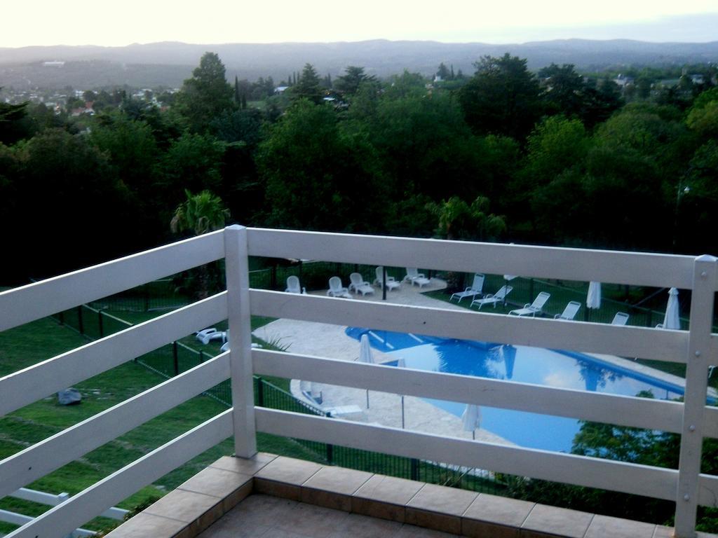 Las Ardillas Cabanas Y Suites La Falda Phòng bức ảnh