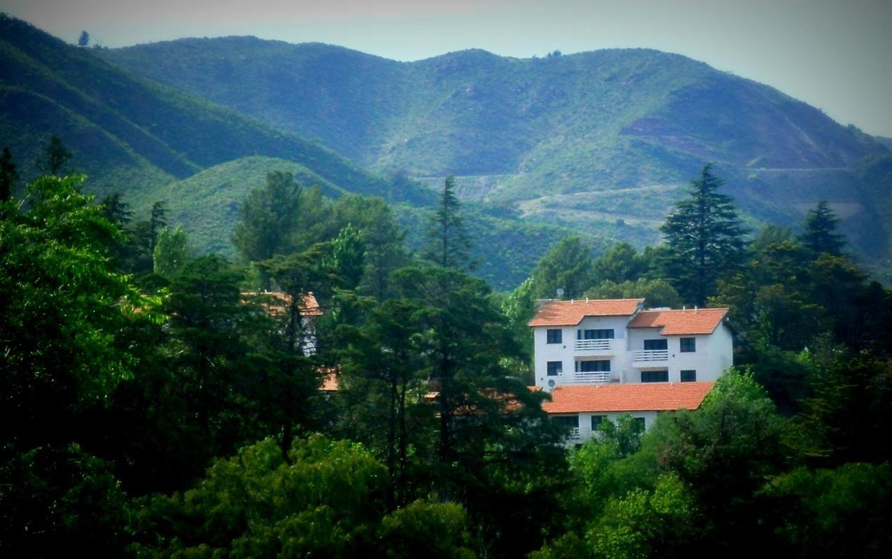 Las Ardillas Cabanas Y Suites La Falda Ngoại thất bức ảnh